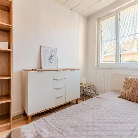 With 3 Bedrooms Διαμέρισμα *